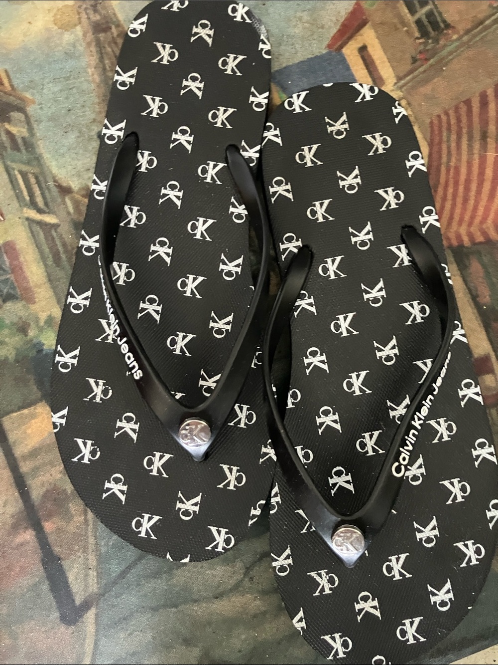 NEW Calvin Klein Black and White Logo Thong Sandals